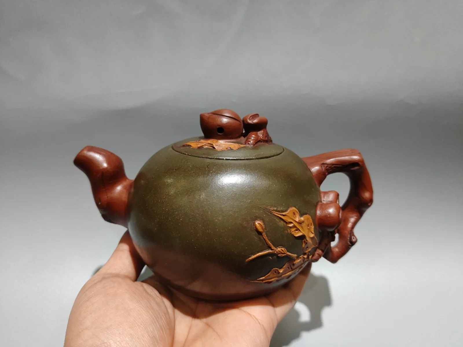 Chinese Yixing Zisha Clay Handmade Exquisite Longevity Peach Teapot 122032