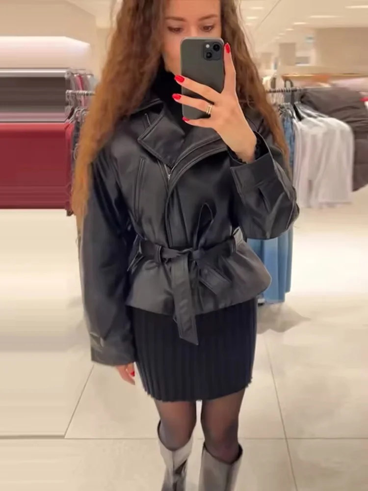 Tidalyf 2025 معطف نسائي قصير من الجلد معطف أسود بسحاب أمامي بحزام خصر نحيف ملابس خارجية أنيقة للخريف
