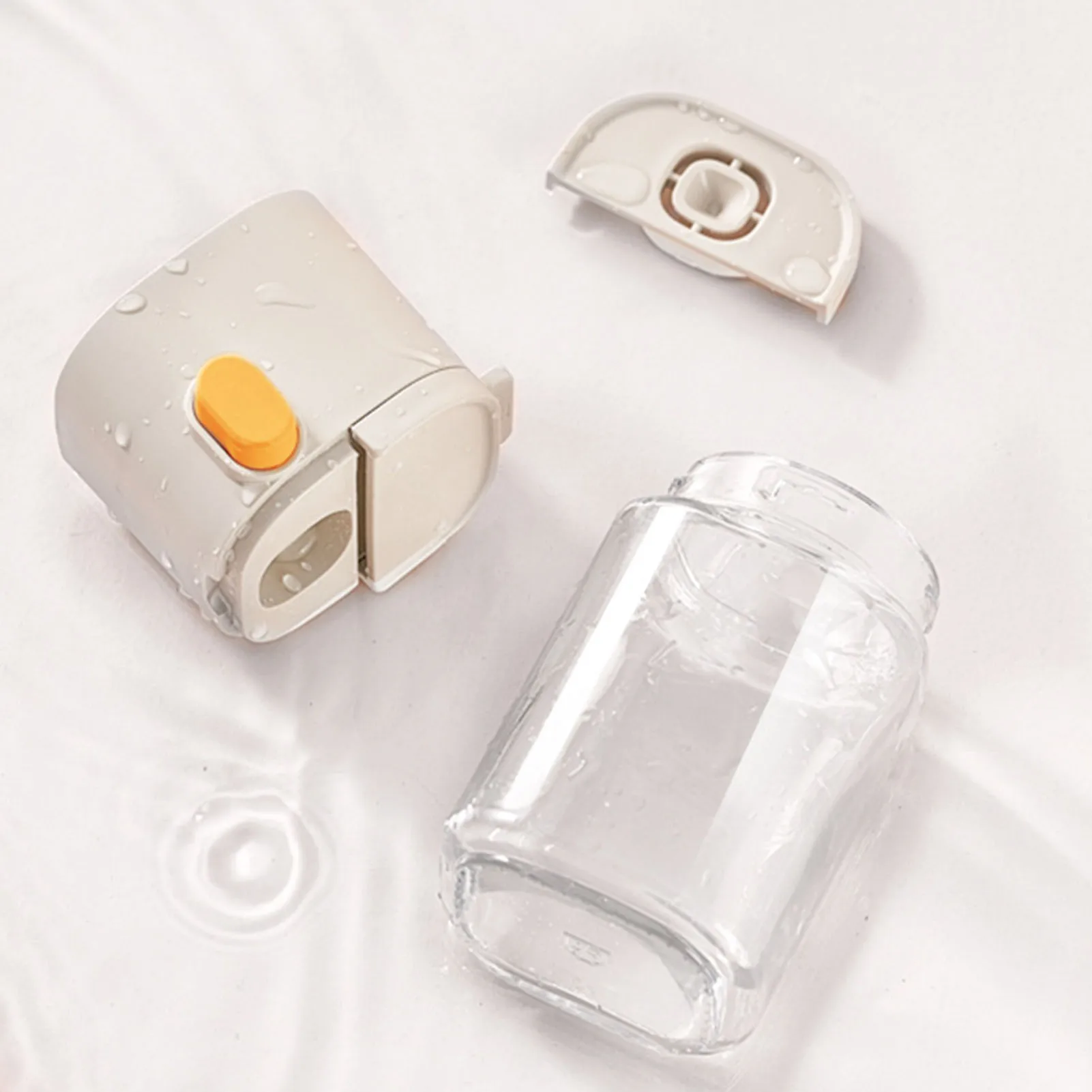 180ml Glass Salt Shaker Spice Jars Salt Sugar Pepper Shaker Box Reusable Sealing Measuring Seasoning Jar BBQ Kitchen Accessories