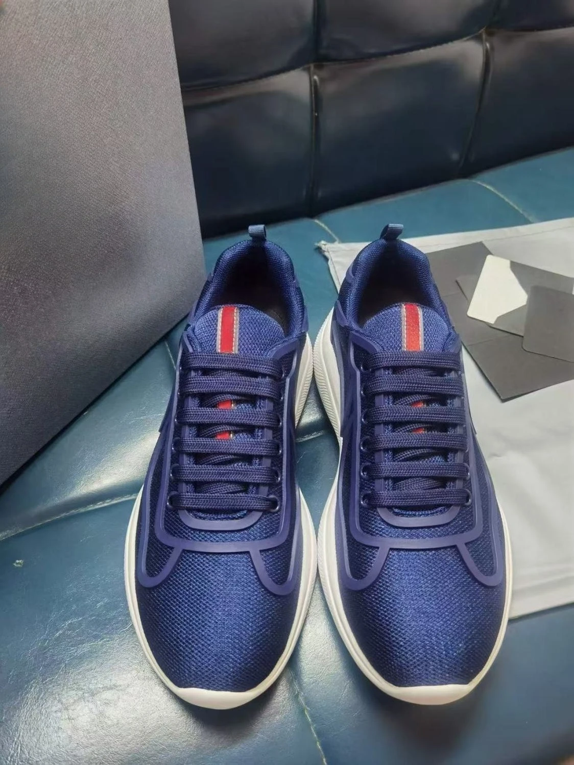 أحذية رياضية P الراقية الجديدة، أحذية شبكية مسامية، أحذية كاجوال مريحة، أحذية لوحية، أحذية جلدية، أحذية جري عصرية