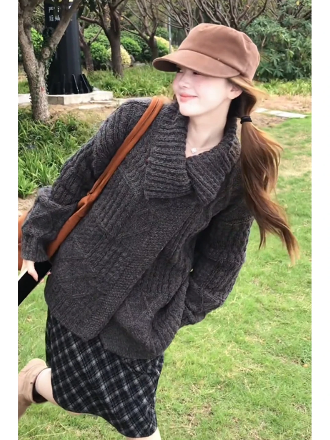 

Women's Autumn Winter Outerwear Lazy Sle High-End Sensation Turn-down Collar Twist Knitwear Thiened Knitted Sweater Cardigan