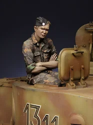 1:35 Resin kit Panzer Crew, Kursk 1943 2 Collectible Unassembled Sculpture for Hobbyists