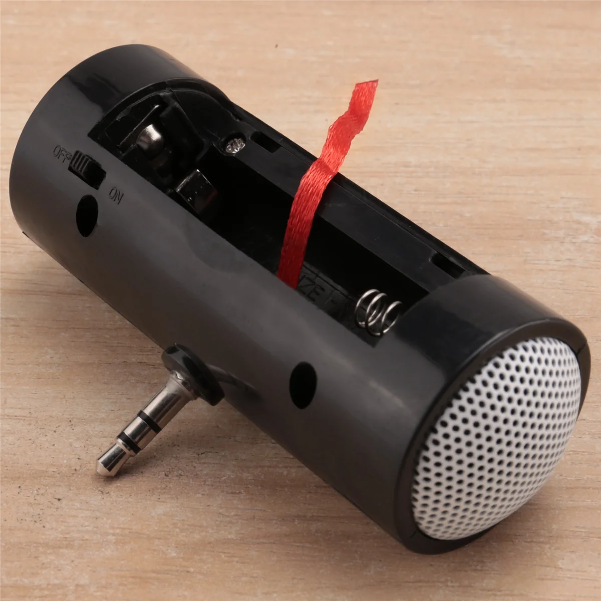 

AA91 3.5mm Jack Stereo Mini Speaker Portable MP3 Music Player Speaker Amplifier Loudspeaker for Mobile Phone Tablet PC-Black