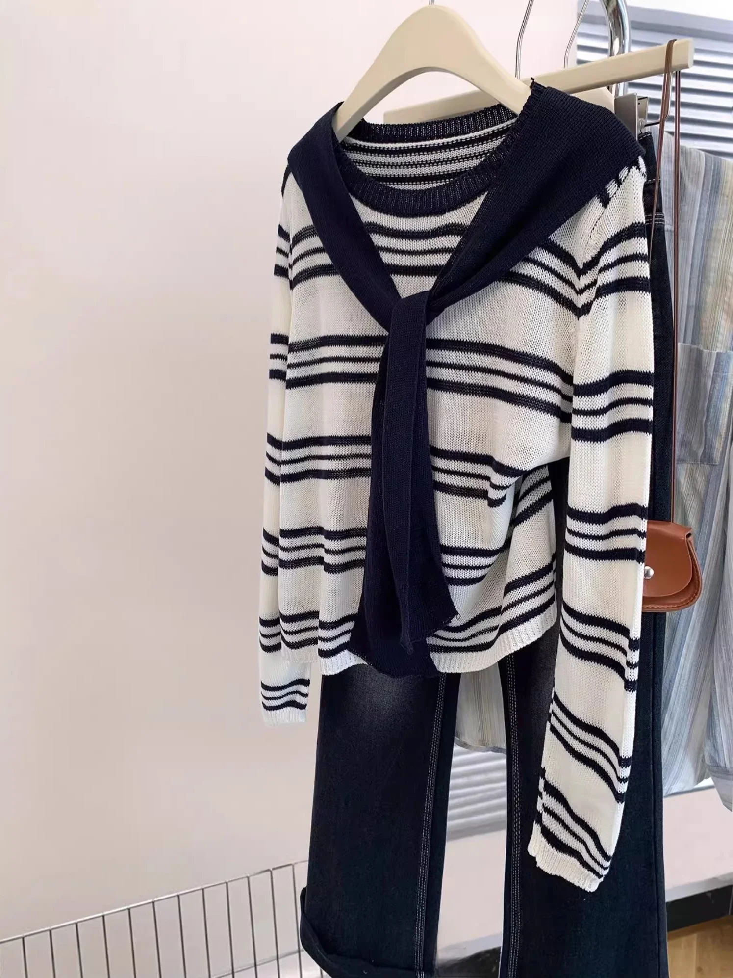 

Женский вязаный комплект больших размеров: топ в полоску с длинным рукавом и шарф, свободный крой, осенне-зимний повседневный свитер