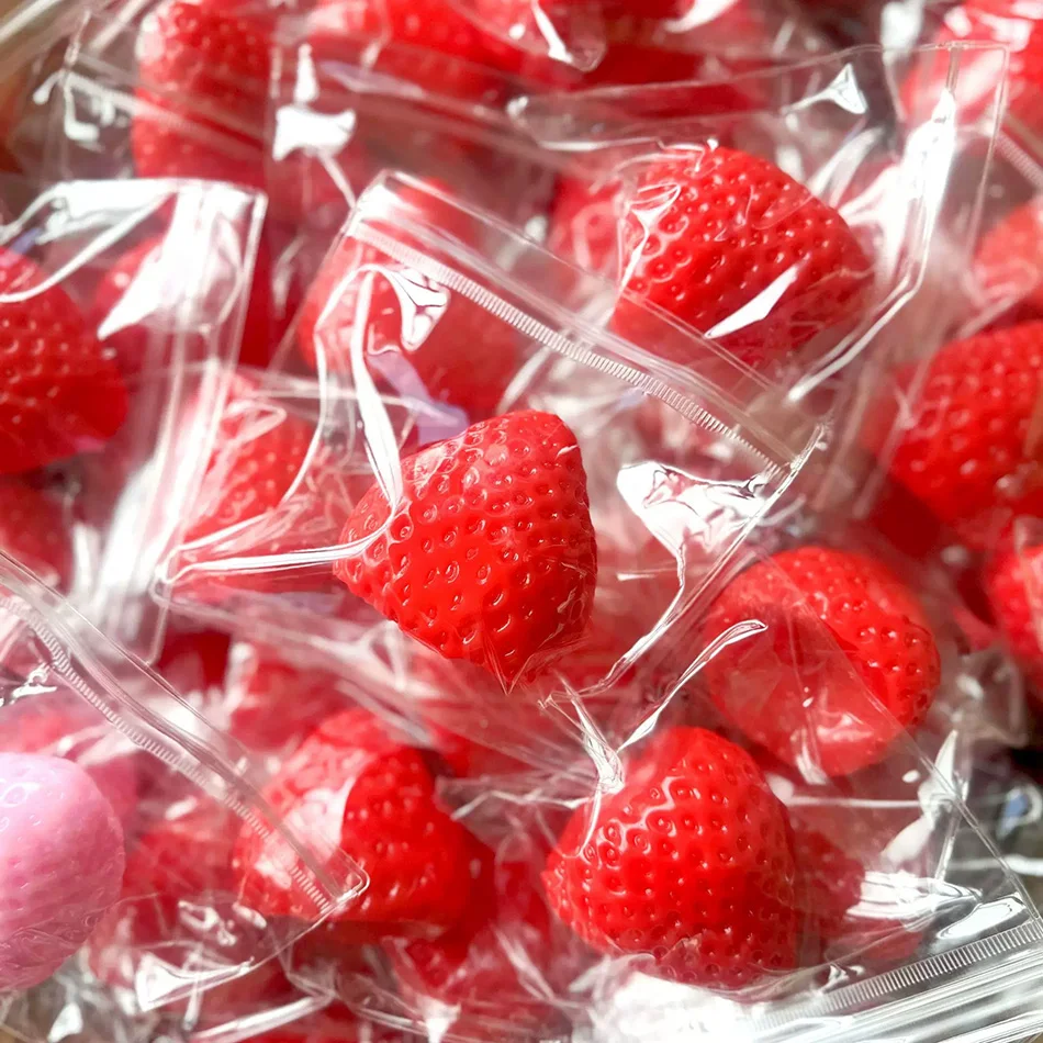 New Squishy Big Strawberry Squeeze Toy Kids Soft Pinch Fruit Pop Fidget Toys Party Entertainment Games Halloween Christmas Gift