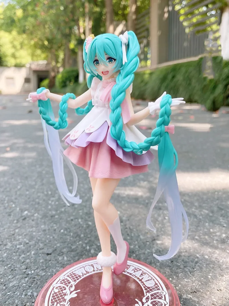 Anime Miku Kawaii Long Haired Figurines PVC Action Figure Standing Hatsune Miku Collectible Model Toy Decorate Gifts