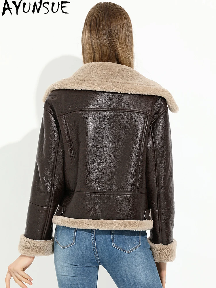 AYUNSUE 2025 جديد شيرلينغ سترة امرأة 100% سترات من الصوف الطبيعي للمرأة ملابس موضة سترة فرو الضأن امرأة كوفاتا ميسهوم