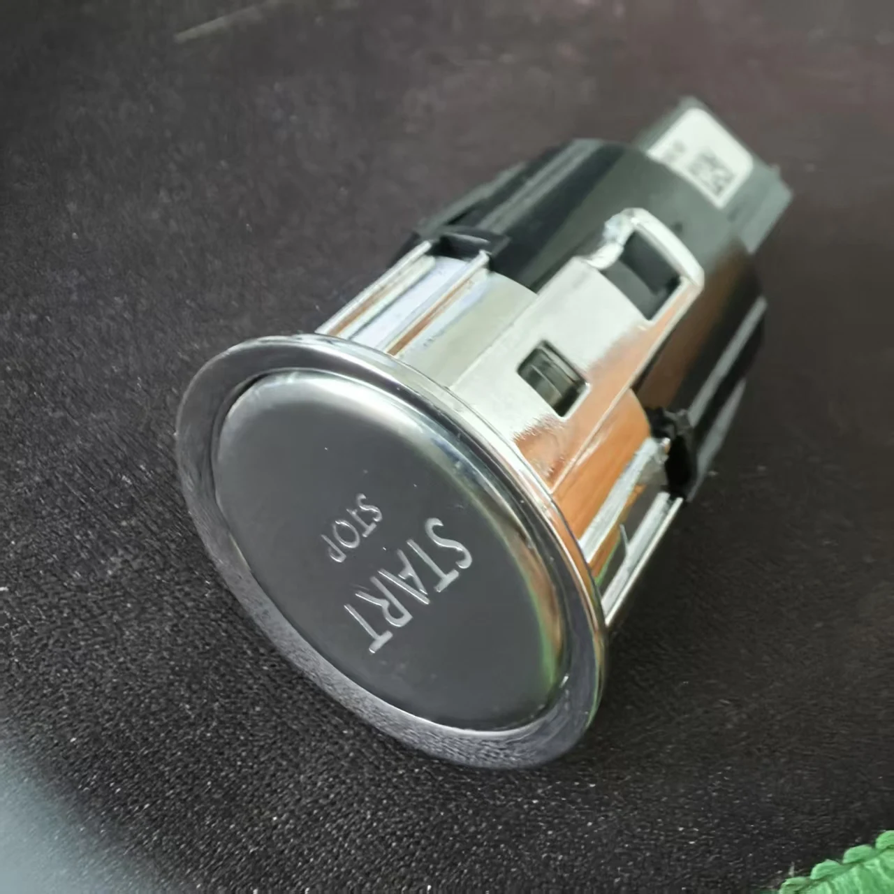 

Suitable for Citroen C4L C5 for Peugeot ignition start switch