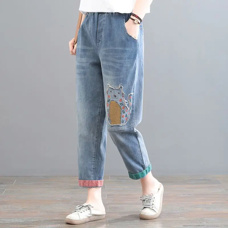 

2023 Spring and Autumn Korean Edition Fashion Oversized High Waist Embroidered Cartoon Sticker Fabric Fashionable Harlan Jeans