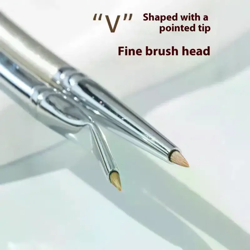 Ultra Fine Eyeliner Brush Angled Bent Tip Detail Eye Liner Brush Under The Eyes Place Precise Detail Concealer Brush 1/2Pcs