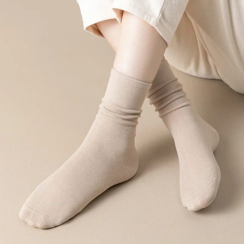 5-Paar-Set Baumwollsocken, mittlere Röhre, gestrickt, locker, lang, weich, einfarbig, Crew, Freizeitsocke, Schwarz, Weiß, atmungsaktiv, Frühling und Herbst