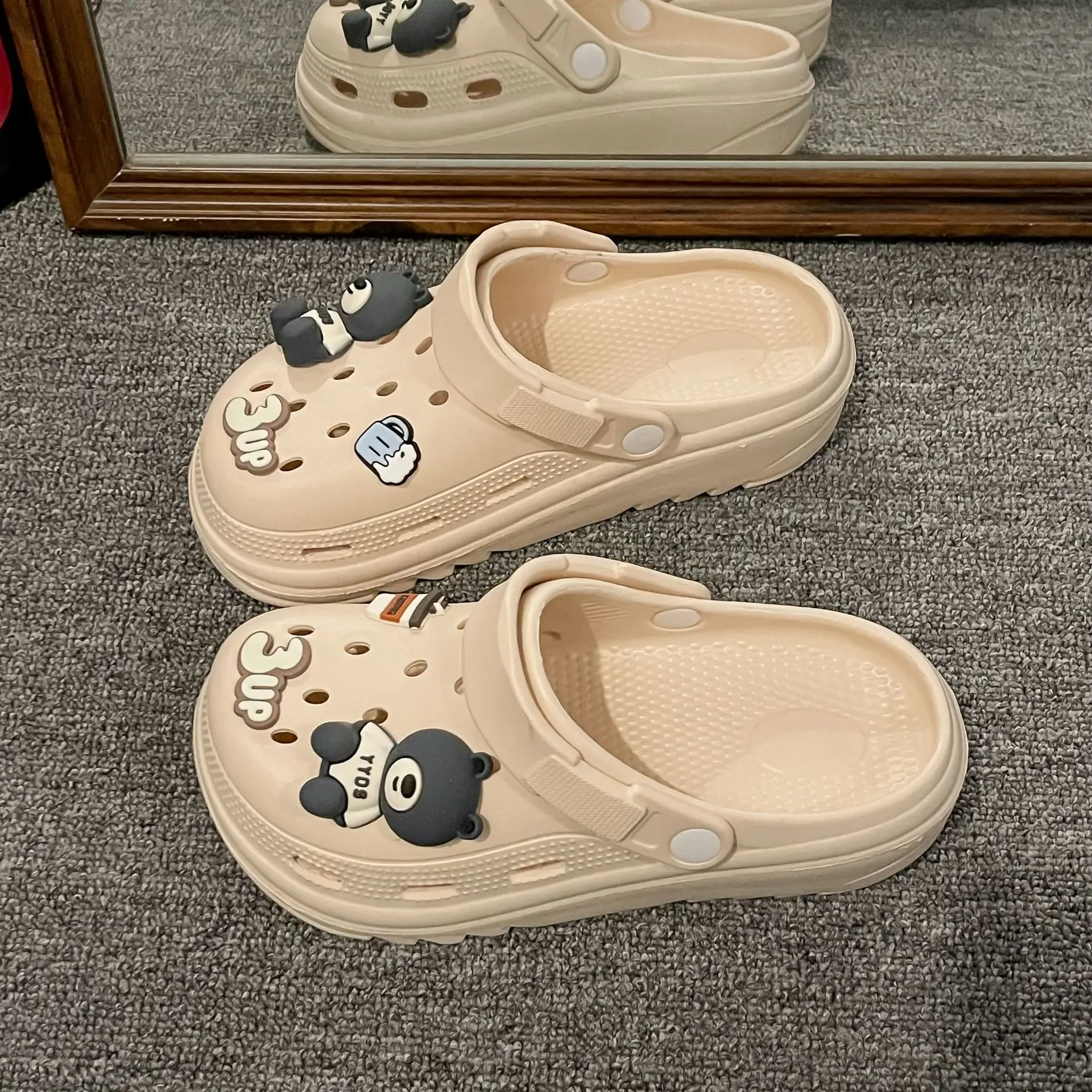 إيفا الصنادل النسائية 2025 جديد الصيف في الهواء الطلق الشاطئ زوجين سميكة القاع زيادة غطاء رأس النعال ثقب الإناث الأحذية