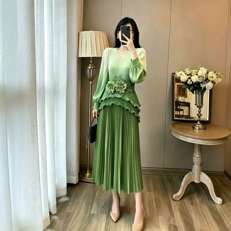 2026 Autumn New Miyake Pleated Skirt Set Gradient V-neck Lantern Sleeves Lace Flower Waist Accessory+Ruffled Pleats 2-piece Set