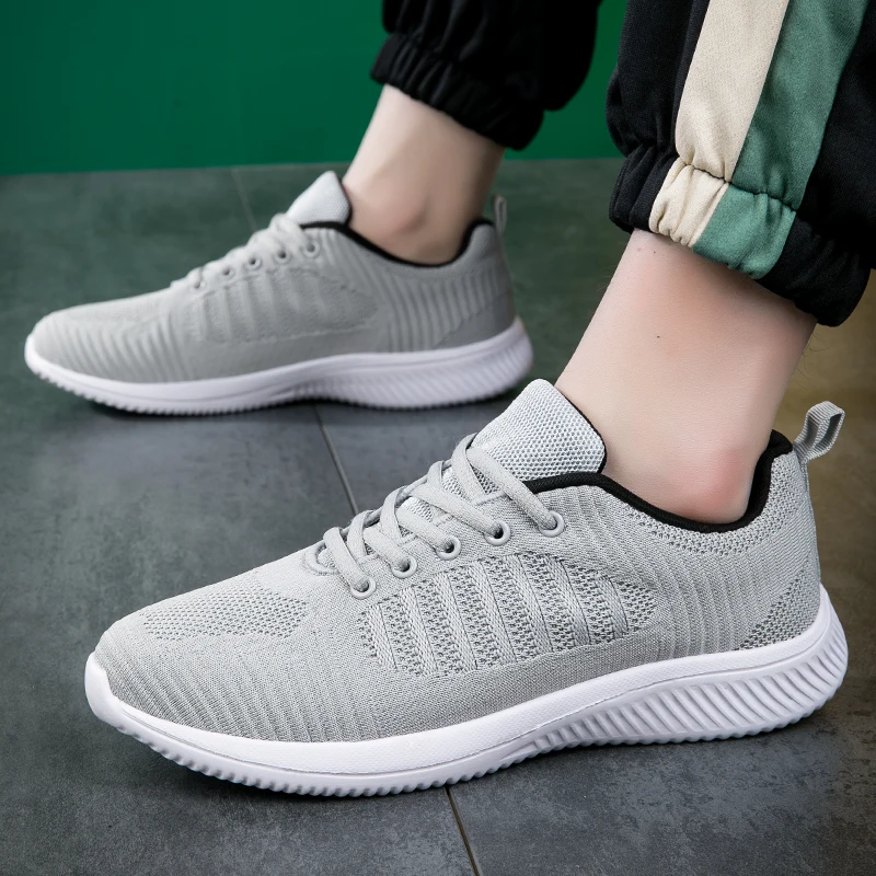 Casual and Comfortable Shoes Couples Black Sports Shoes, Men's Fashion Men's Vulcanized Flat Shoes Driving Shoes Running Shoes
