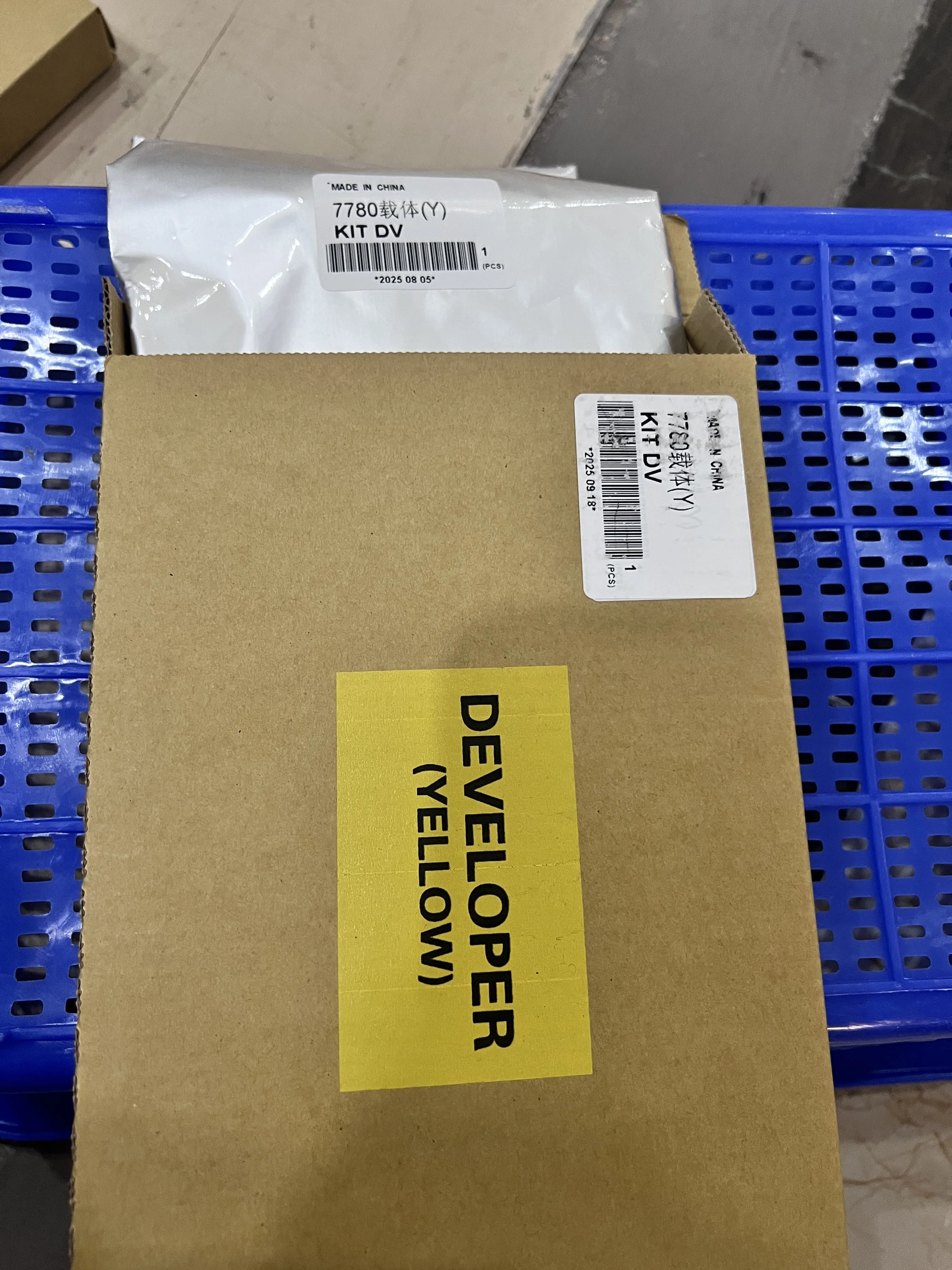 

1pcs Developer Powder KCMY For Xerox DC240 242 C75 J75 C70 C60 500 7550 6500 550 5065 7600 700 550 560 5580 6680 7780 6550 C7550