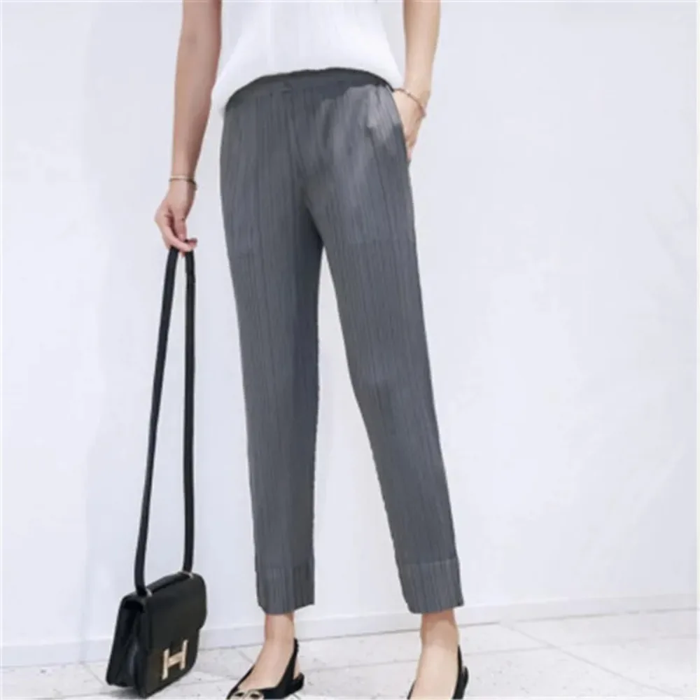 

Stretchy Pleated Cropped Trousers Solid Color Large Size Slim Fit Urban Casual Women Split Pants Professional Business Pants