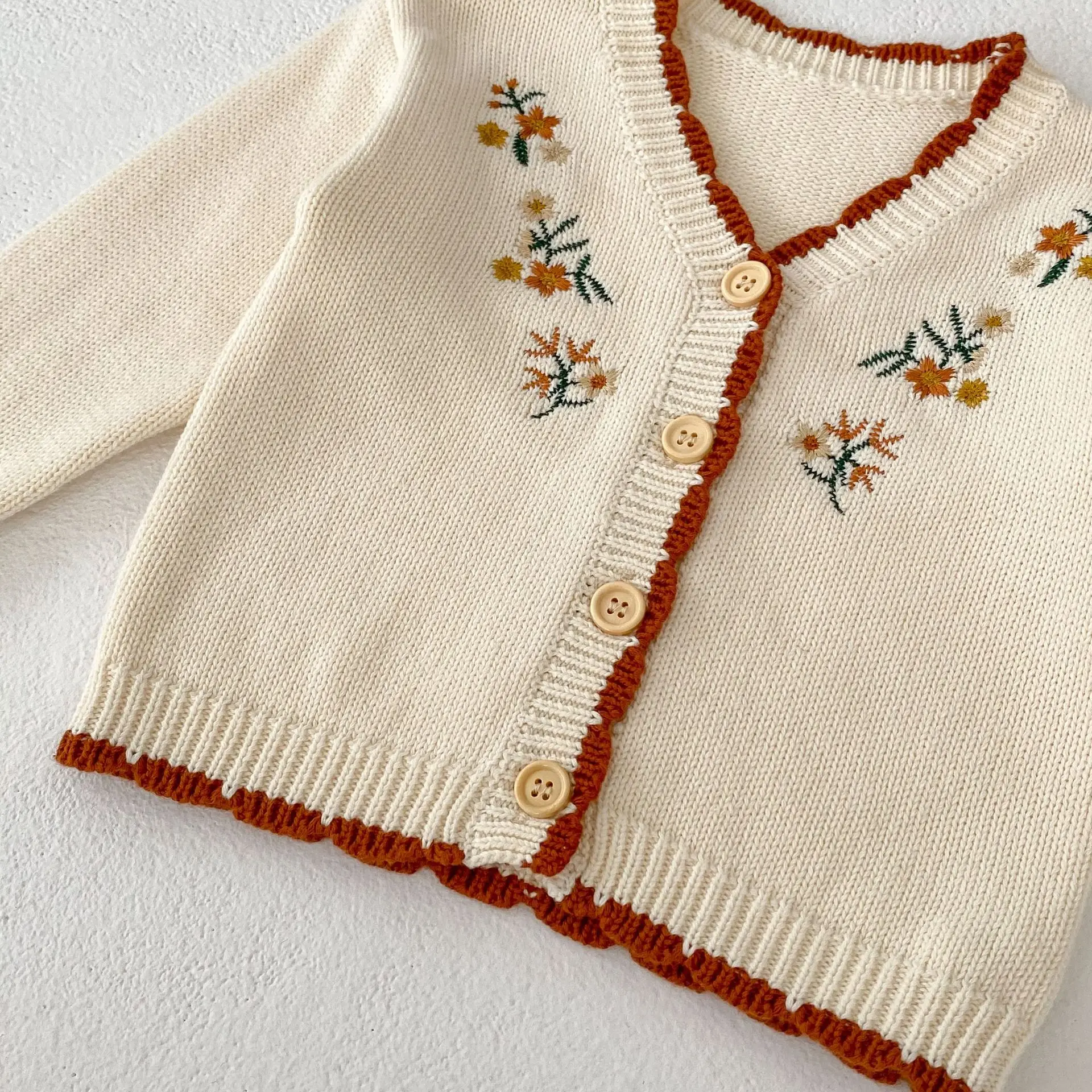 Spring and Autumn New 0-3 Year Old Baby Sweater Cardigan for Infants and Young Children 0-3 Year Old Girl Embroidered Long sleev