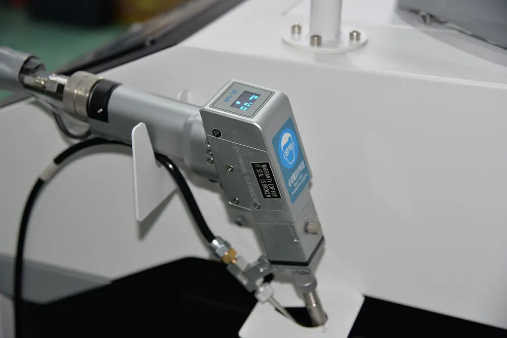 1000W 1.5kw 2000w Handheld Portable Stainless Steel Aluminum Metal Fiber Welding Machine