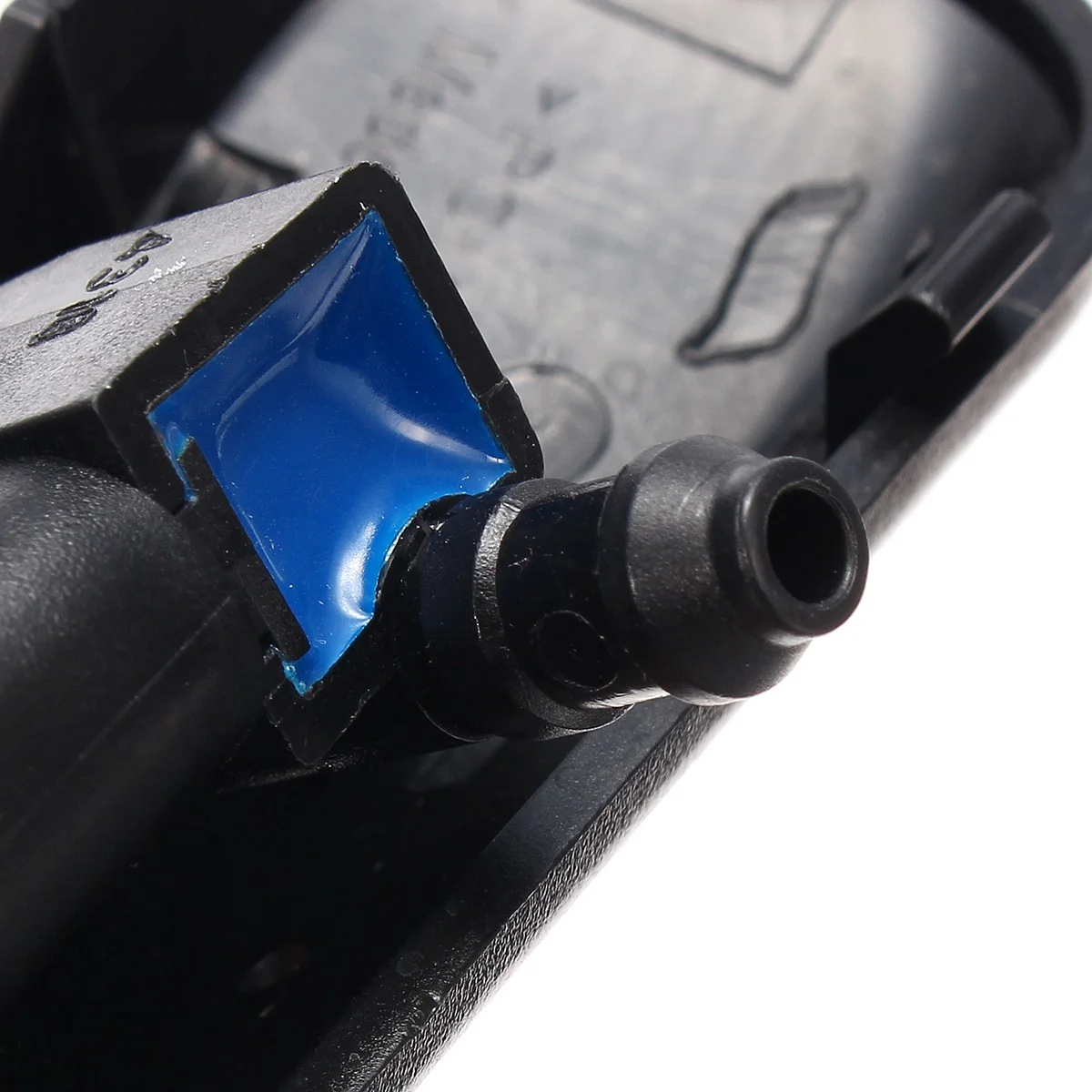 

Applicable to Volkswagen Magotan, Golf GTI Audi A1, A3, A4L, A5, A6L, A7 front windshield wiper nozzle 2KD955985-2KD955986