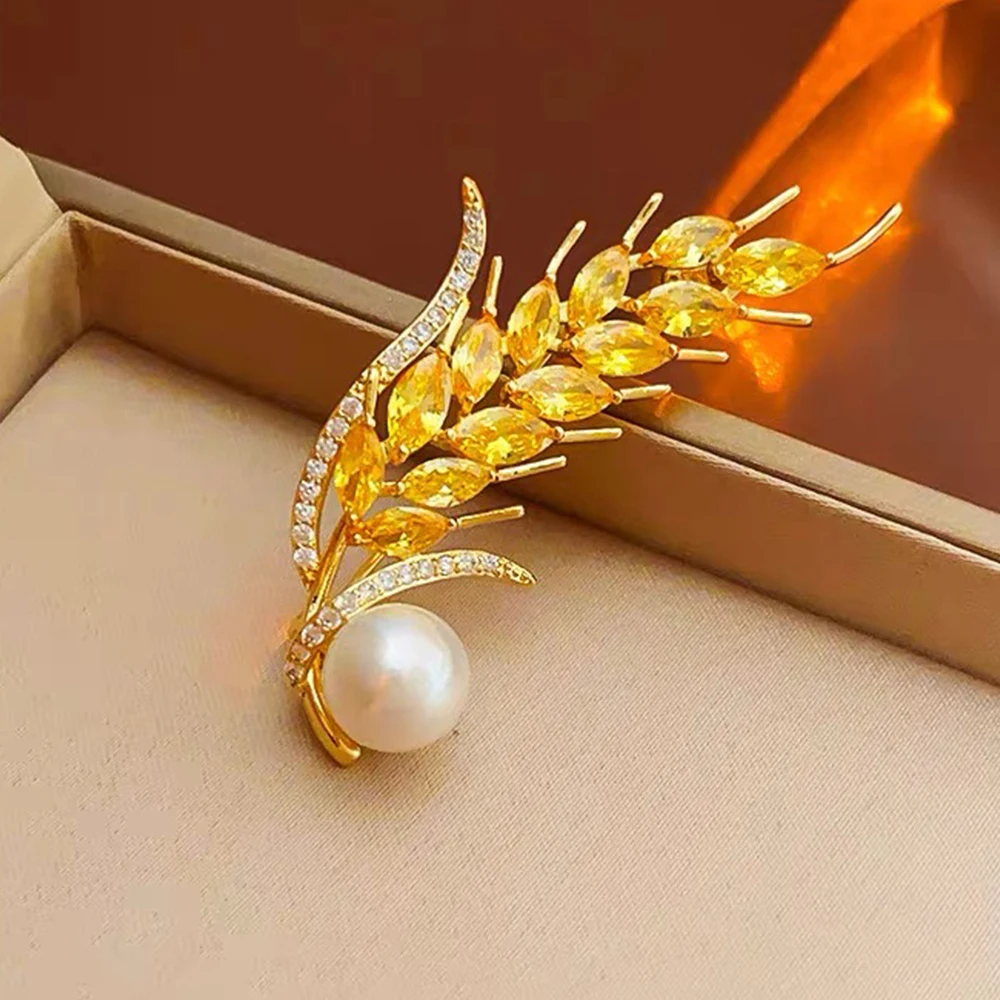 Elegant White Pearl Wheat Ear Brooches For Women Rhinestone Pins Suit Coat Wedding Dating Party Brooch Jewelry Accessories