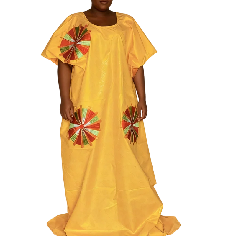 

Essential for Ramadan celebrations, Bazan robes, traditional ceremonial wedding banquet attire suitable for all seasons