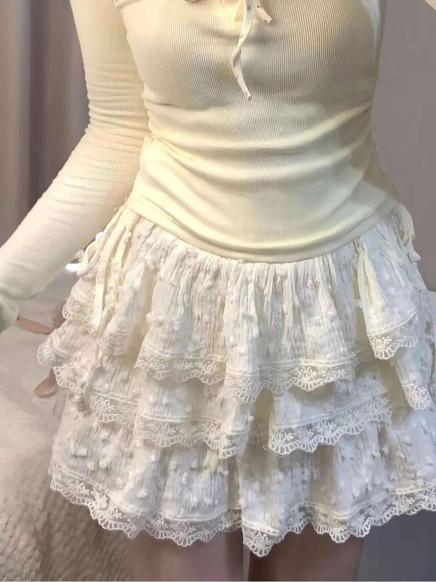Large Size Yellow Lace Trim High Waist  Skirt Women's Autumn Fashion Design Cake Skirt Puffy Skirt Trendy Teenage Princes...
