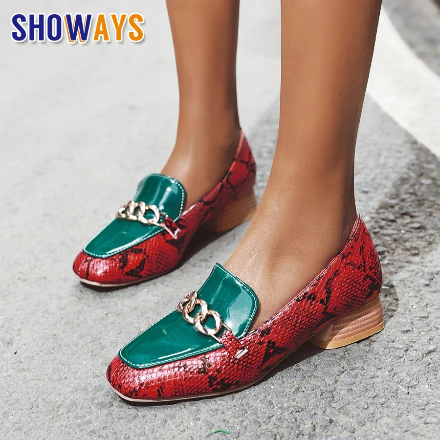 

2024 Metal Chain Women Loafers Yellow Red Faux Snakeskin Flats Casual Lady Patent Leather Low Heels British Square Toe Moccasins