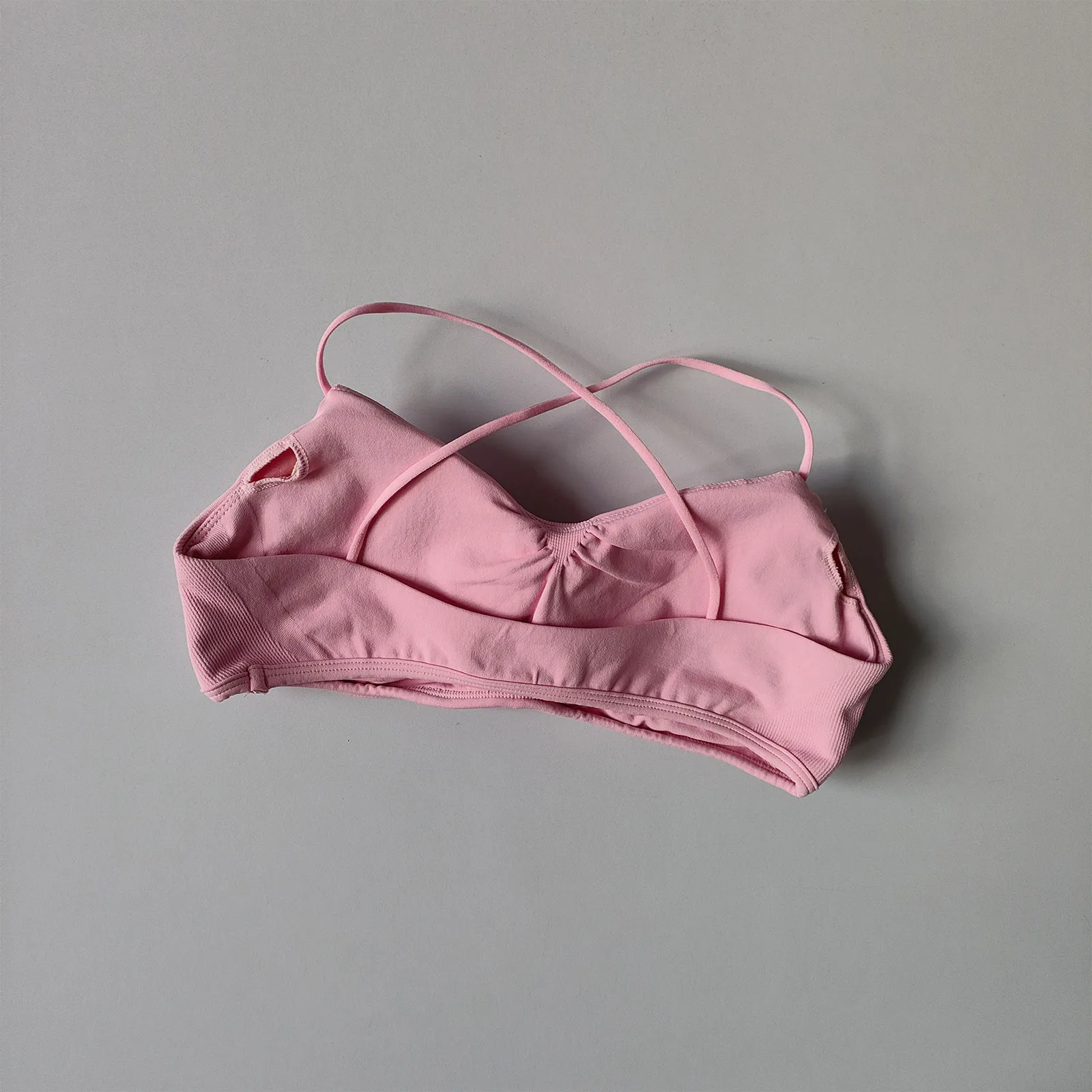 Nahtloser Sling-BH für Damen, dünne Schulterträger, Fitness-Sport-Yoga-Bekleidung mit Brustpolster, Pilates-Unterwäsche, Trainingskleidung – Detail 4