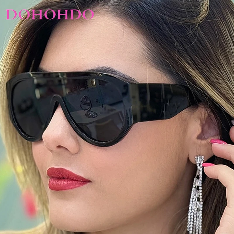 

Oversized One-Piece Sunglasses Women Men Retro Fashion Eyeglasses Female Outdoor Sports Cycling Driving Windproof Goggles UV400