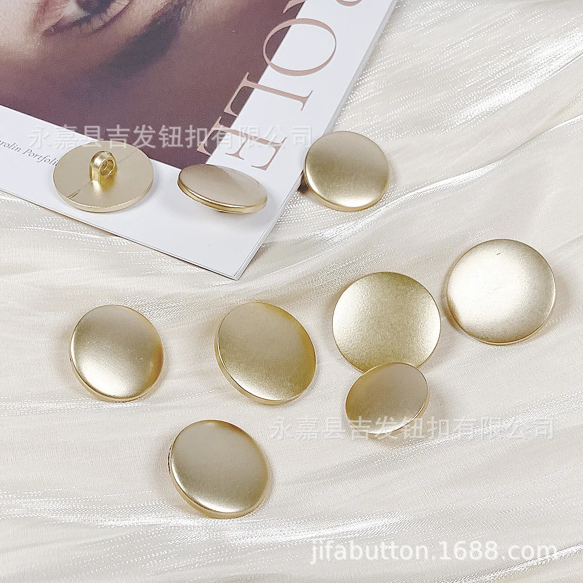 10Pcs Fashion Light Luxury Gold Flat Round Plastic Buttons Women Coat Trench Suit Advanced Sense Shank Button Sewing Accessories