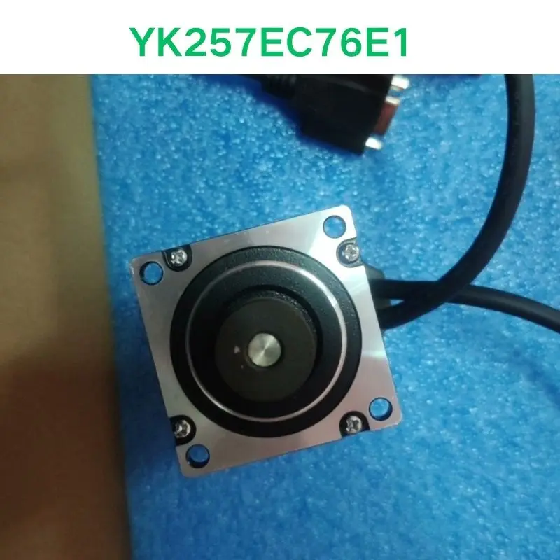 Подержанный мотор YK257EC76E1