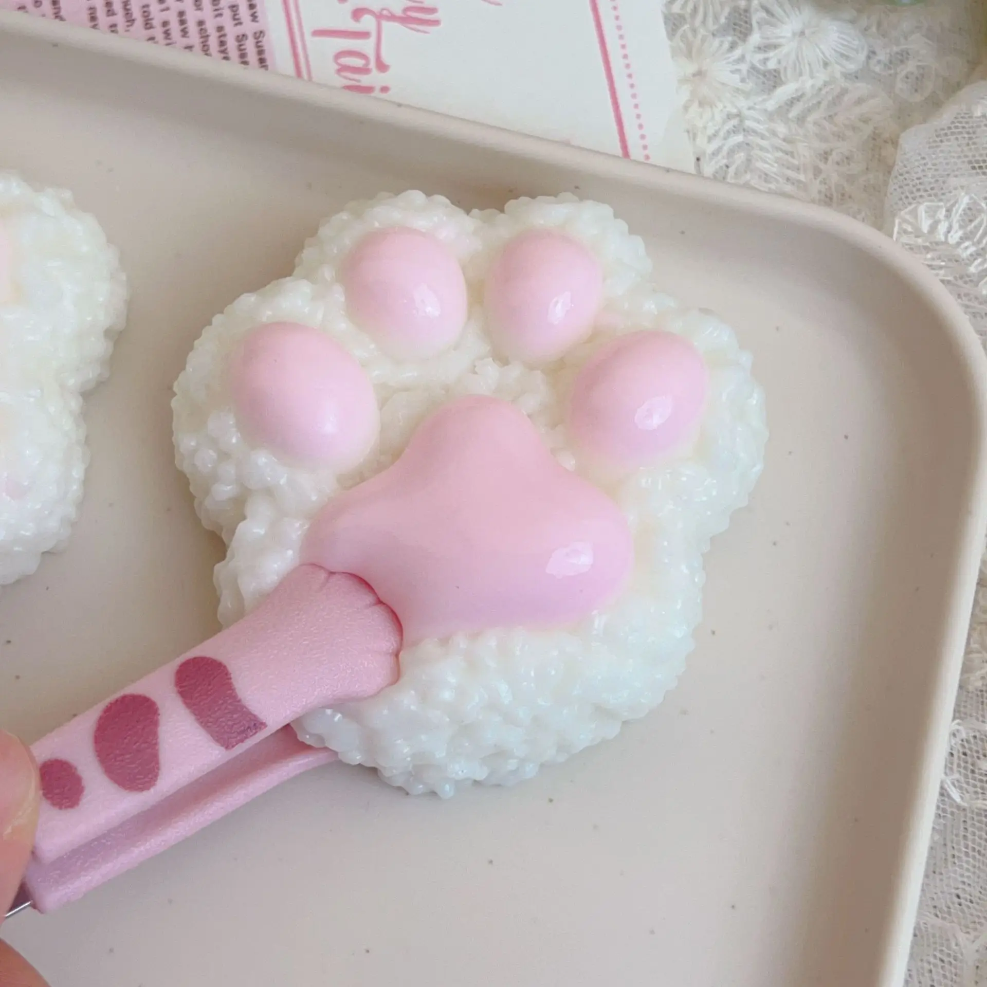 Super Cute Food Play Rice Ball Cat Paw Water Sense Cream Sense Stress Relief Simulation Silicone Soft Hand Feeling Squeeze Toys