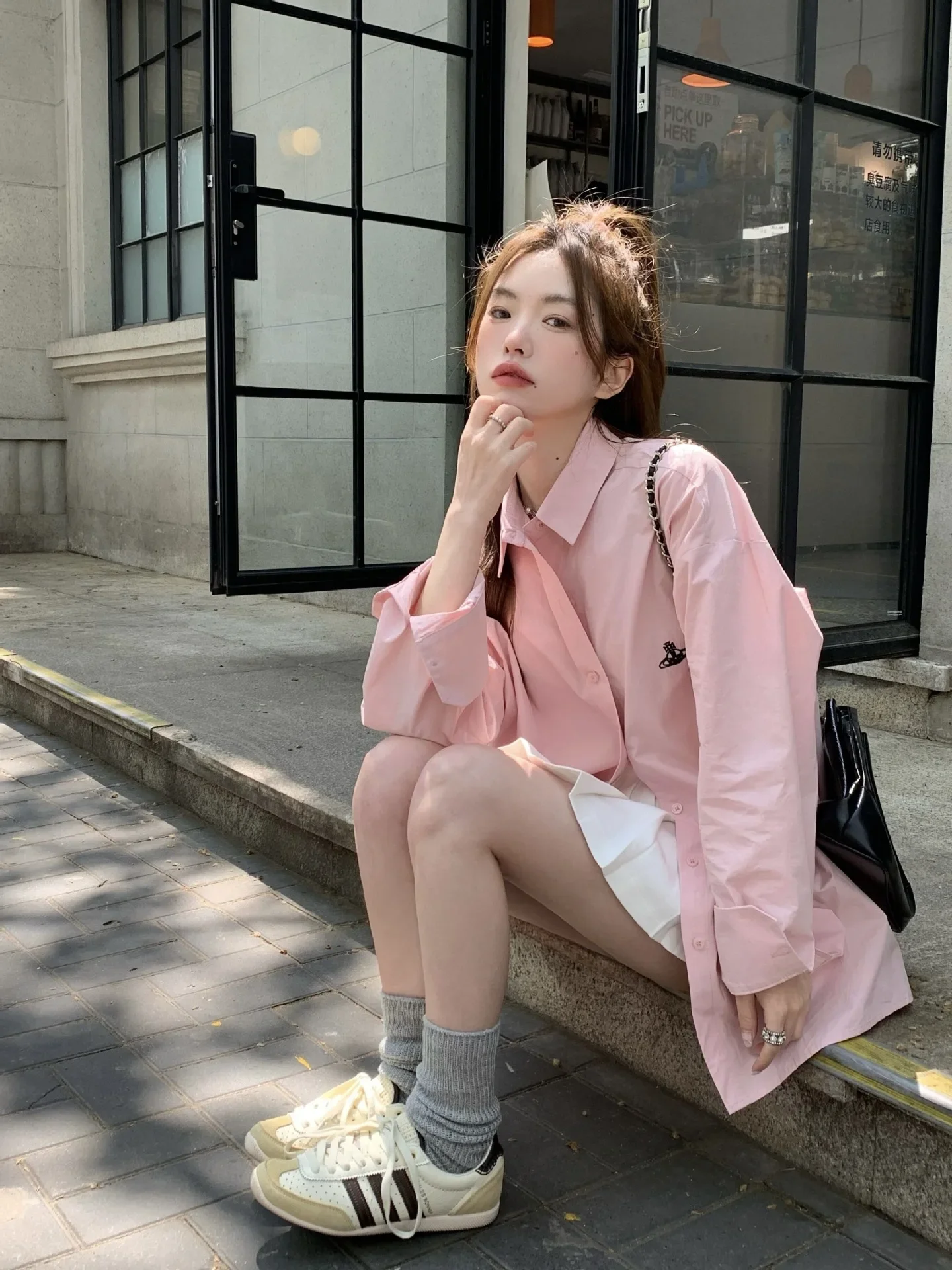 

Французская повседневная розовая рубашка для женщин, новинка 2024 года, весенняя одежда, нежный стиль, свободная рубашка в корейском стиле.