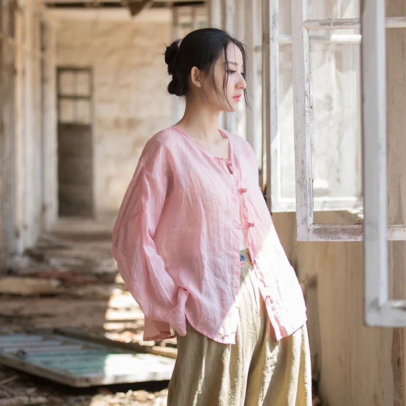 

Autumn/winter 100s ramie sand-washed shirt, Chinese frog-button linen blouse & light sun-protection cover-up.