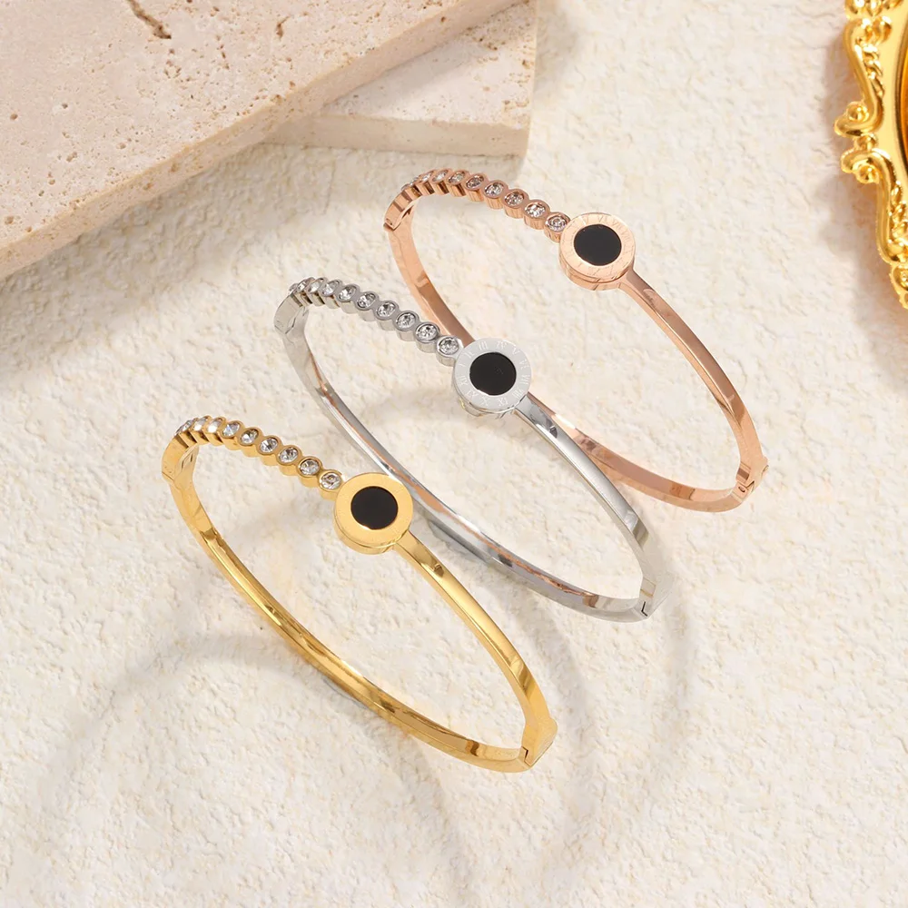 Einfache und modische Edelstahl vergoldete Armband römische Ziffern runde Zirkon Armband für Frauen Geschenke heißen Verkauf kostenlos s