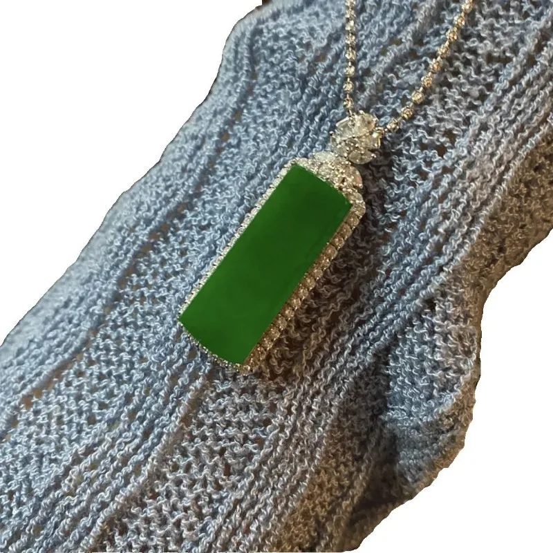 Ice species business card pendant, emperor green jade pendant, femininity