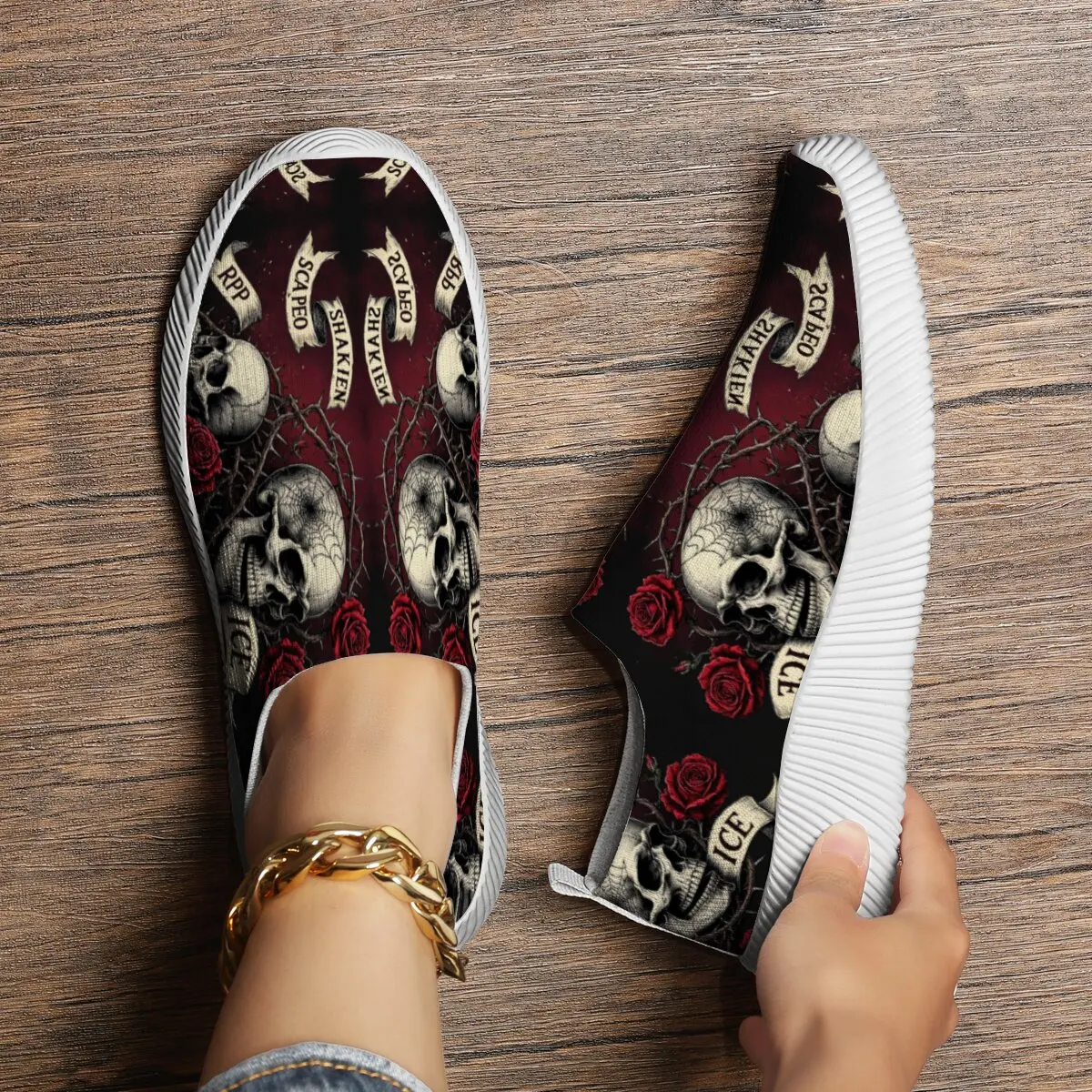 

Новая легкая повседневная спортивная обувь на плоской подошве большого размера со шнуровкой и круглым носком в стиле «Рождество и Хэллоуин»