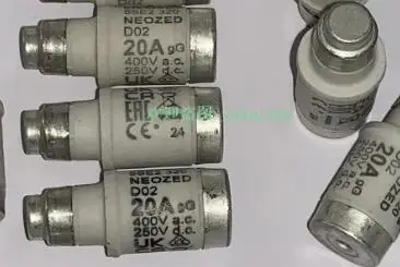 

5pcs/lots 5SE2320 5SE2325 5SE2332 5SE2335 5SE2340 5SE2350 5SE2363 fuses new 250VDC D02 400Vac stock