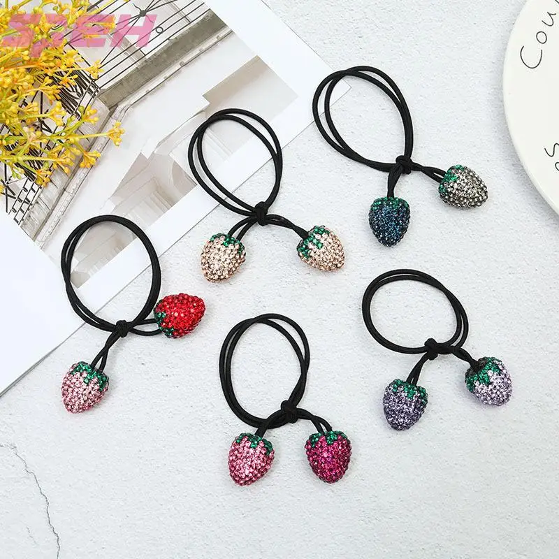 2020 luz manual pura luxo incrustado checo diamante morango bola corda de cabelo capa de couro anel de cabelo acessórios para o cabelo