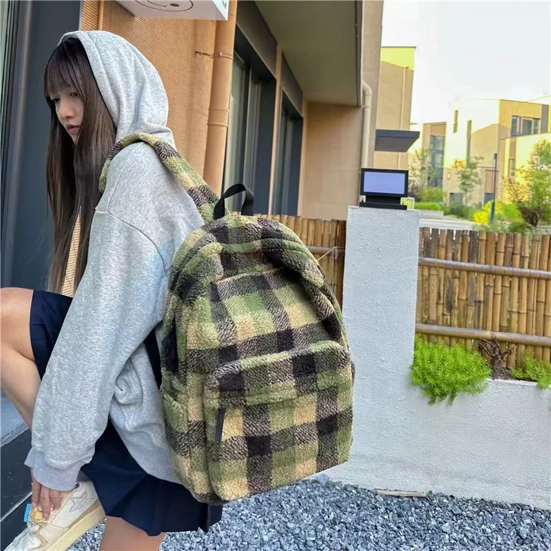 

Faux Fur Women's Knapsack Soft Furry Plaid Ladies Fashion Backpack Lamb Wool Color Clash Schoolbag Winter Fluffy Student Mochila