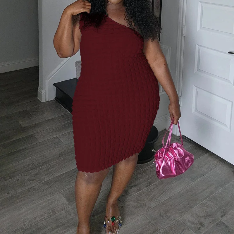 Slergiri 여성 플러스 사이즈 섹시한 원 숄더 드레스 2025 여름 스트리트 파티 솔리드 컬러 슬림 패션 힙합 미니 드레스