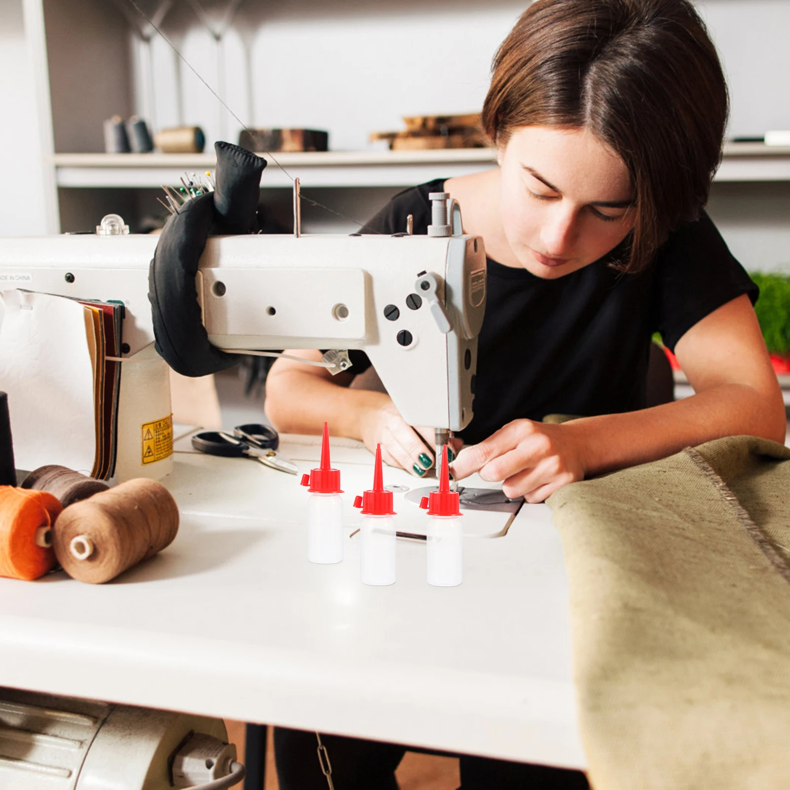 

25pcs Plastic Oil Containers For Sewing Machine Pet Squeeze Bottles Lightweight Oil Dispensing Bottles Refillable Liquid Glue