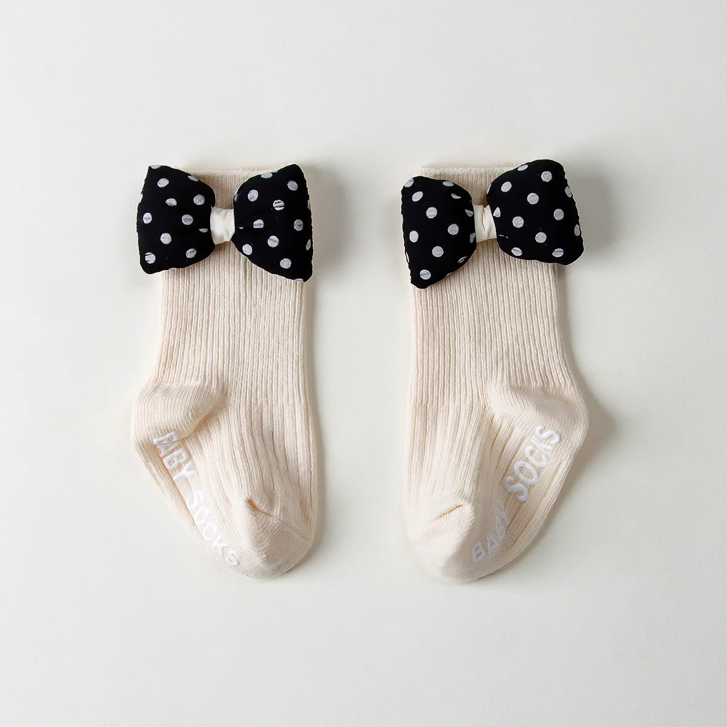 2026 ربيع الخريف طفل الفتيات الجوارب القطنية منتصف العجل الجوارب مع Bowknot عدم الانزلاق النقاط الطابق الجوارب لحديثي الولادة الرضع الصغار