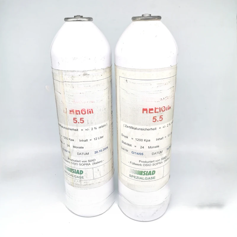 Helium-filled  standard leak TL4-6 helium bottle TL5