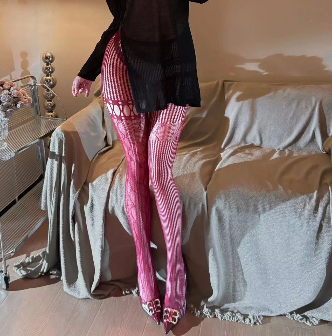 Medias de rejilla transparentes estilo vintage AB con patrón vertical y empalmes, sexys, para chicas modernas y dulces.
