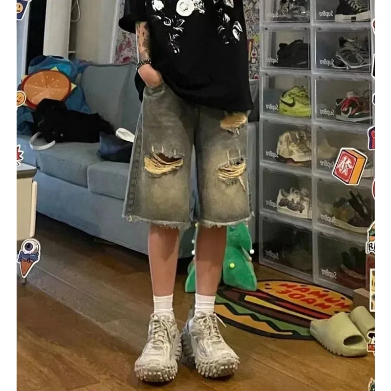 

Trendy Denim Shorts Female Jeans American High Street Distressed Five Points High Waist Straight Leg Summer Fashion