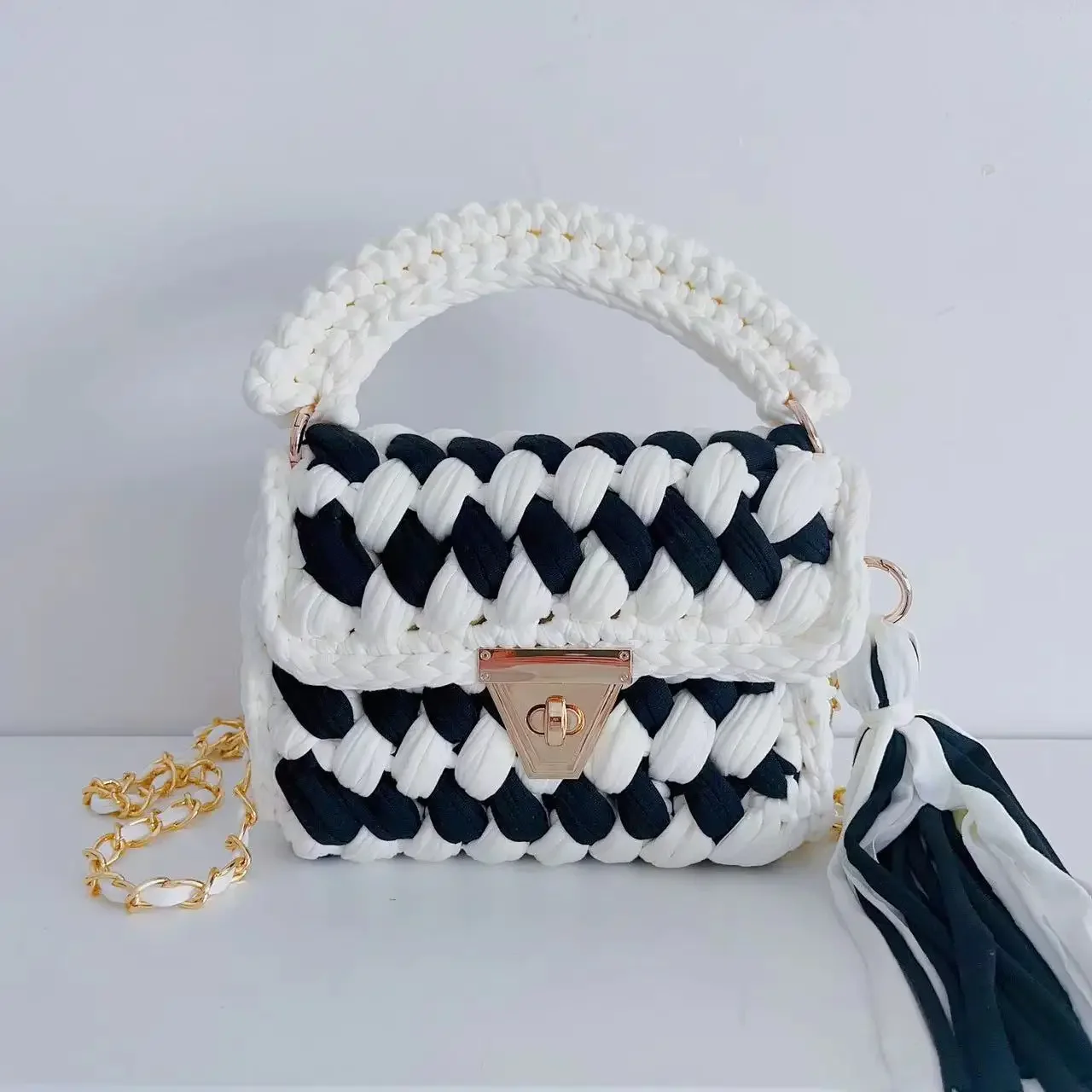 hand-knitted-fashion-cross-body-or-portable-multi-color-women's-bag-wool-knitting-package-finished-products