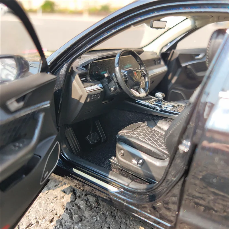 1/18 HONGQI HS5 SUV Paduan Model Mobil Diecast Logam Kendaraan Off-Road Model Mobil Simulasi Tinggi Koleksi Mainan Anak Hadiah Dekorasi