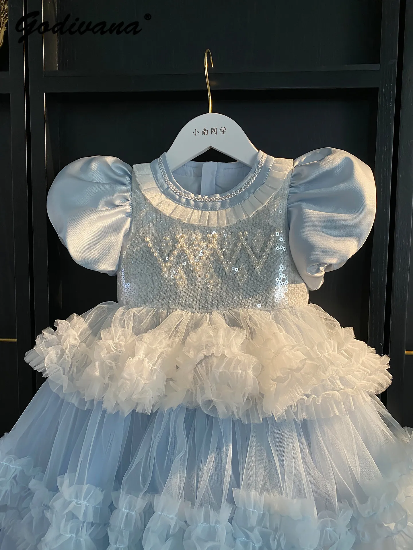 Sweet Little Girls Spring and Summer New Heavy Princess Gown Childrens Puff Sleeve Pearl Sequined Mesh Birthday Party Cake Dress