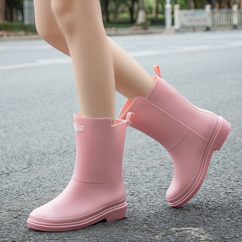 Botas de lluvia de PVC para mujer, impermeables, zapatos de goma, fondo suave, resistentes al desgaste, Botas de lluvia de tubo medio, zapatos de agua